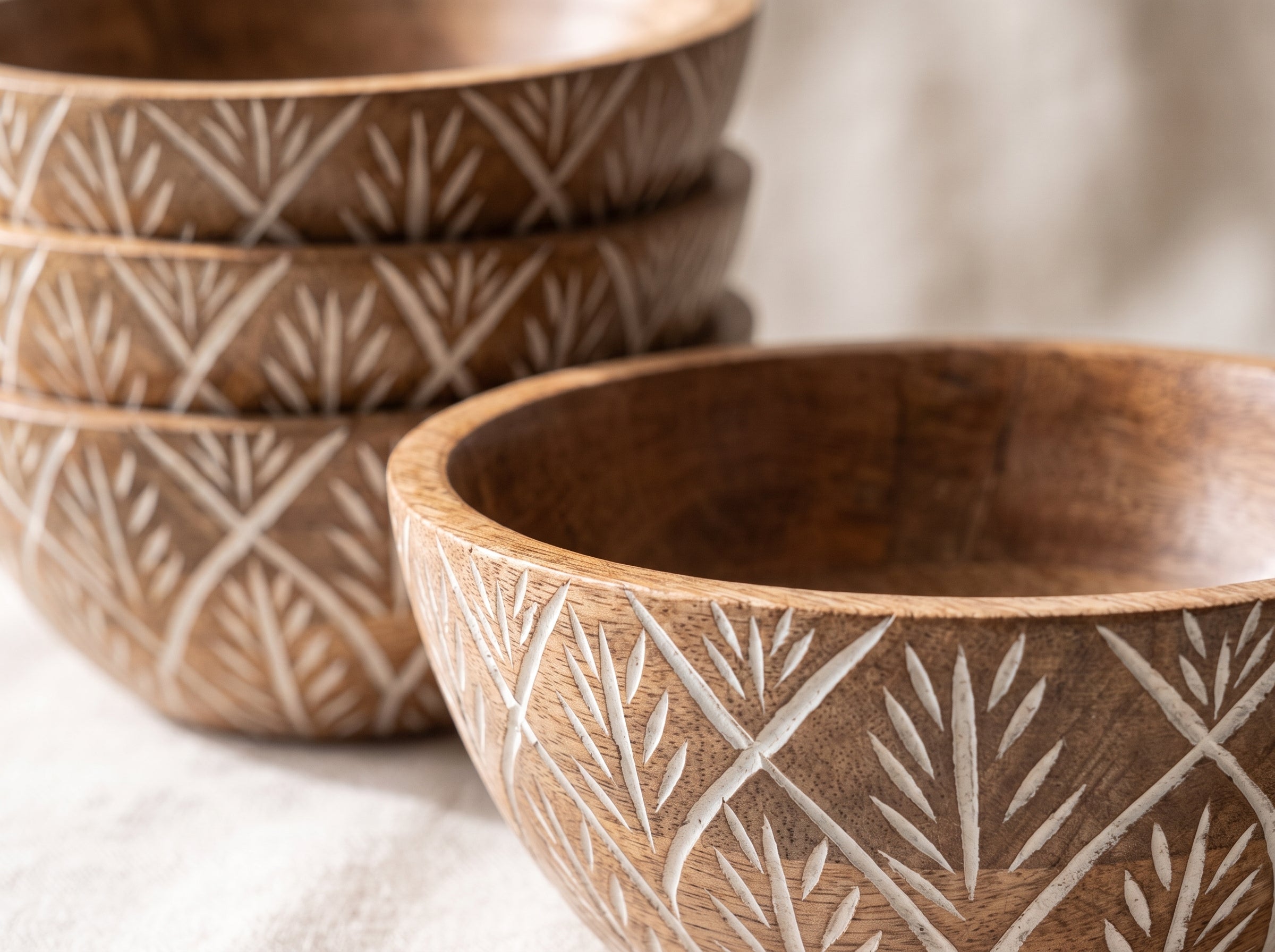 Small Bowl with White Washed Carving, Set of 4