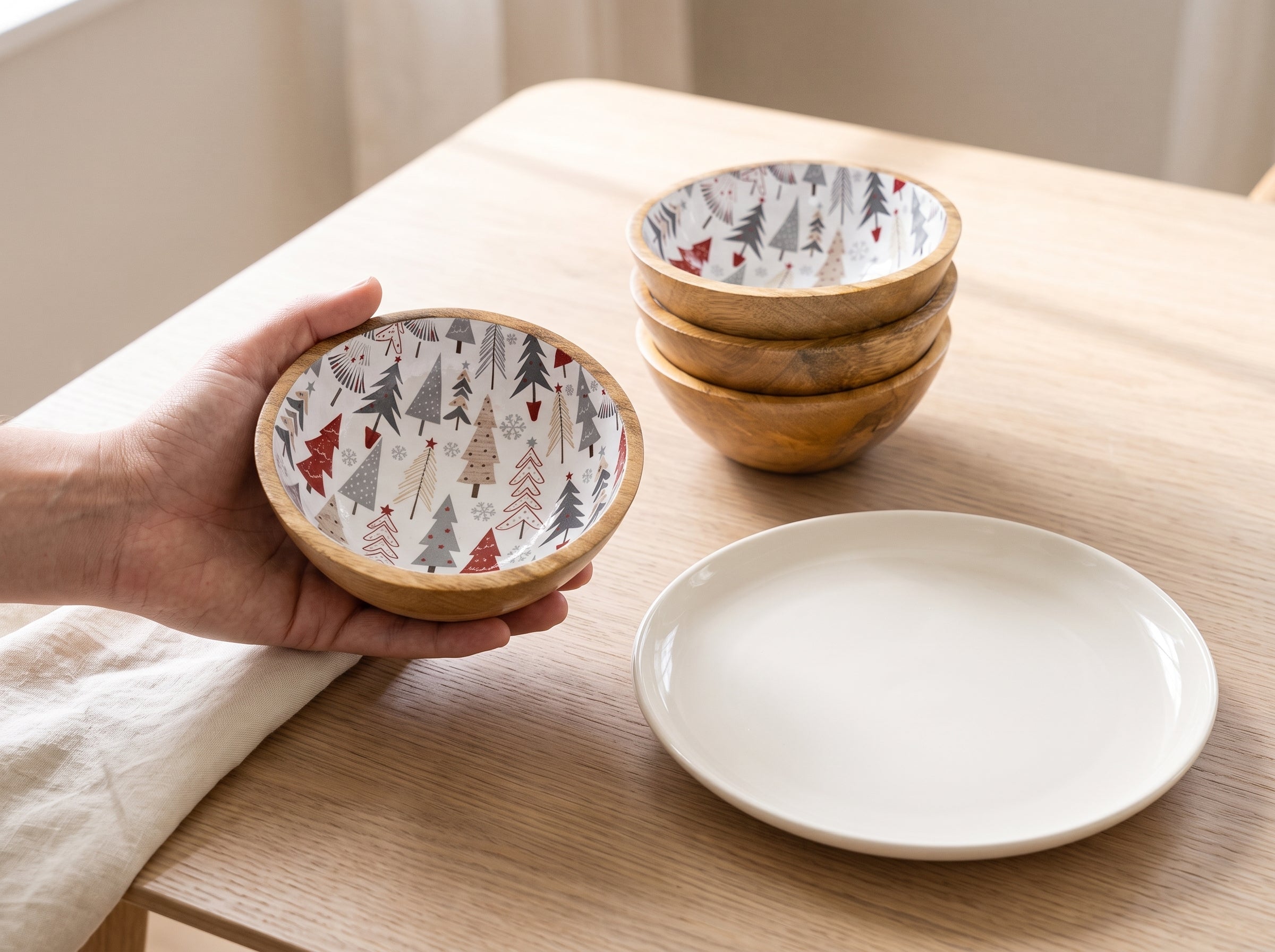 Small Bowl with Holiday Enamel, Set of 4