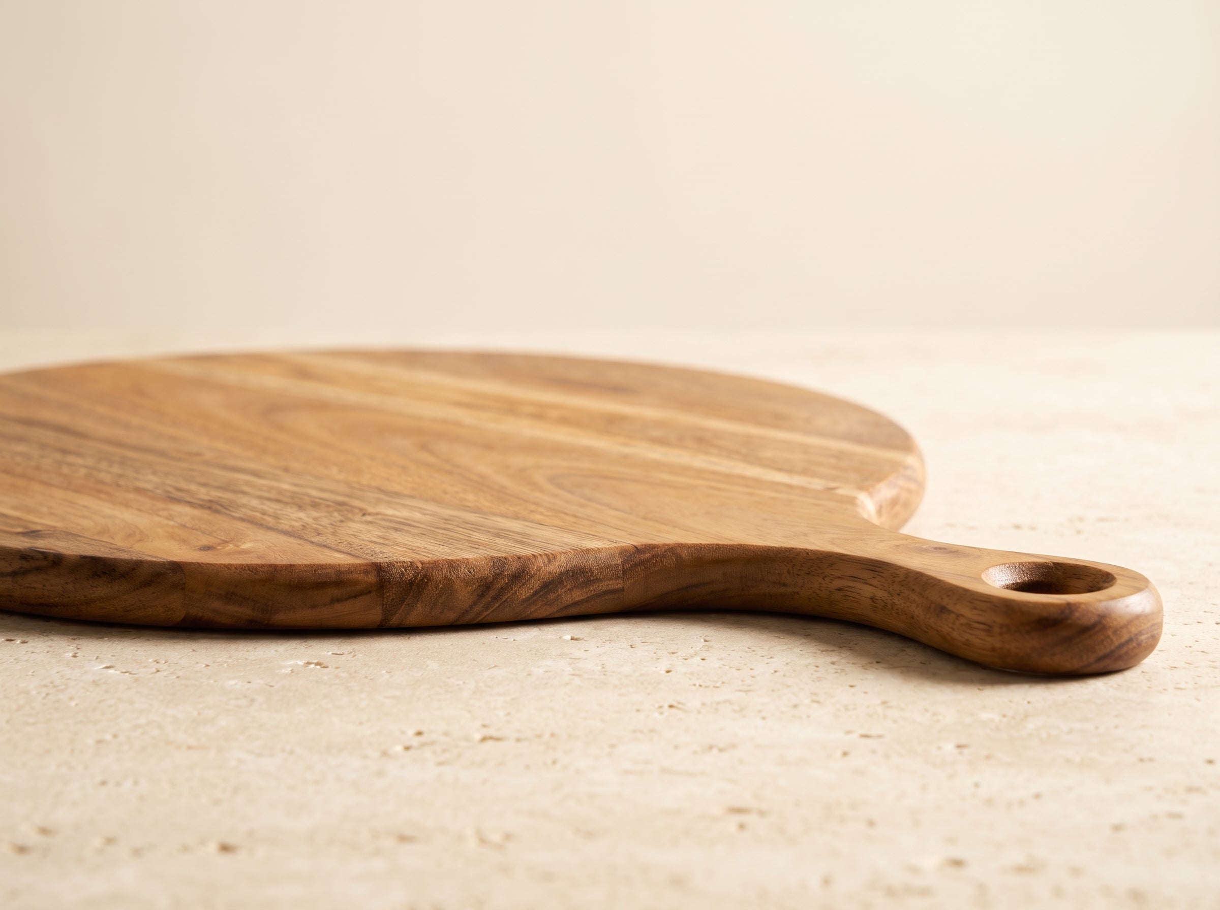 Round Board with Handle