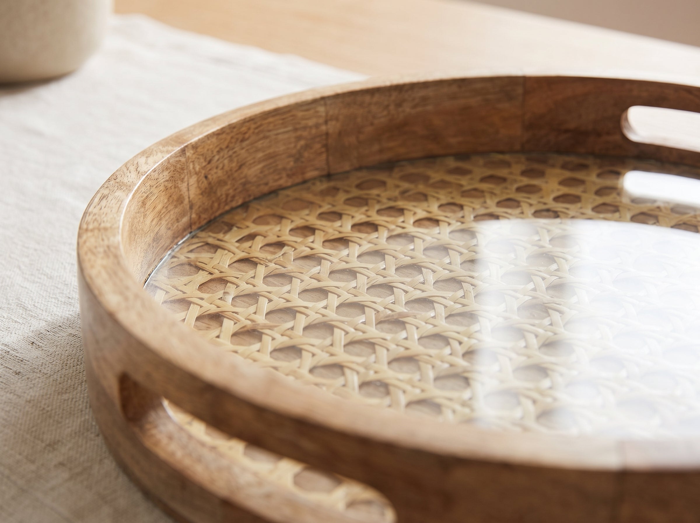 Round Tray with Rattan Mat