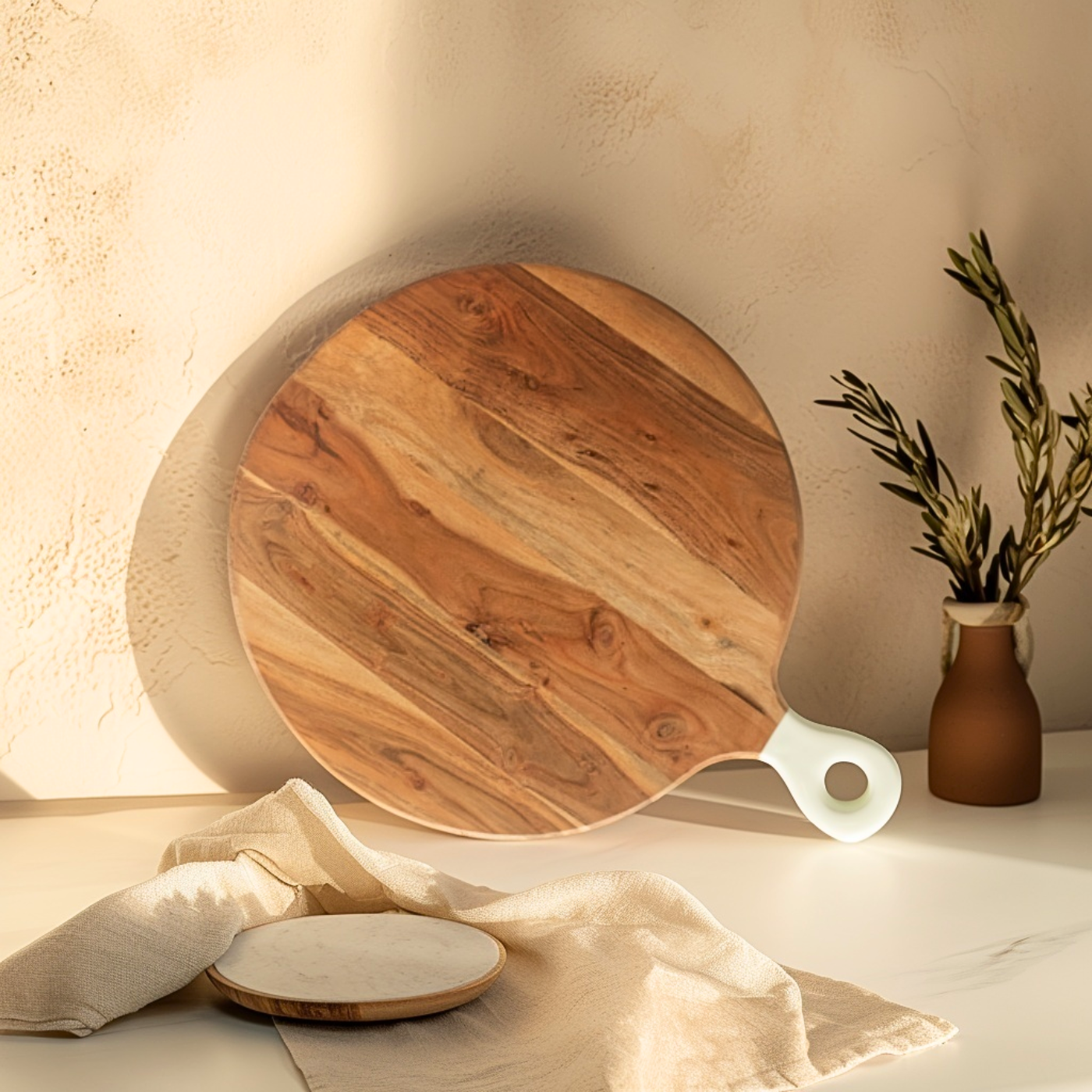 Round Large Board with White Enamel Handle
