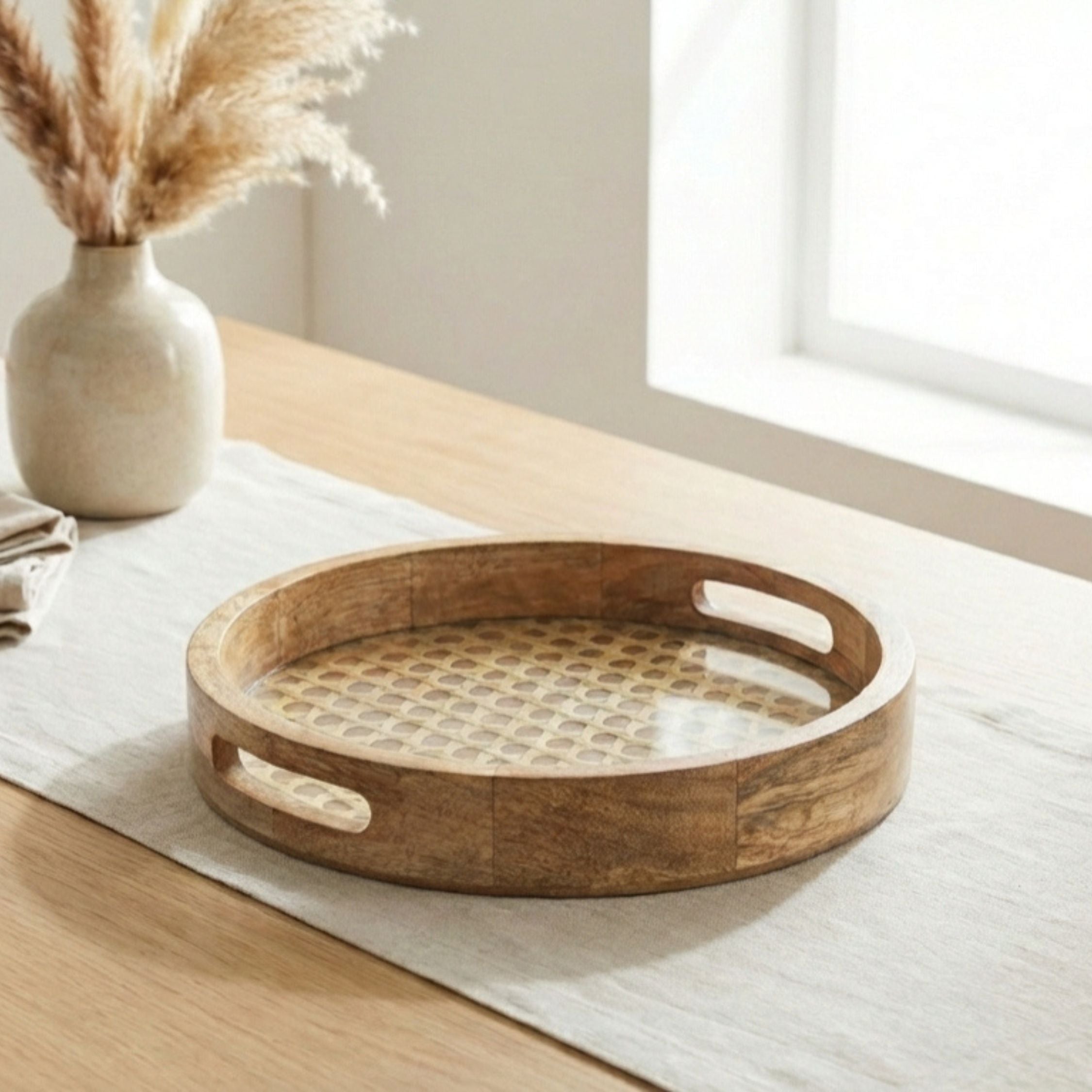 Round Tray with Rattan Mat