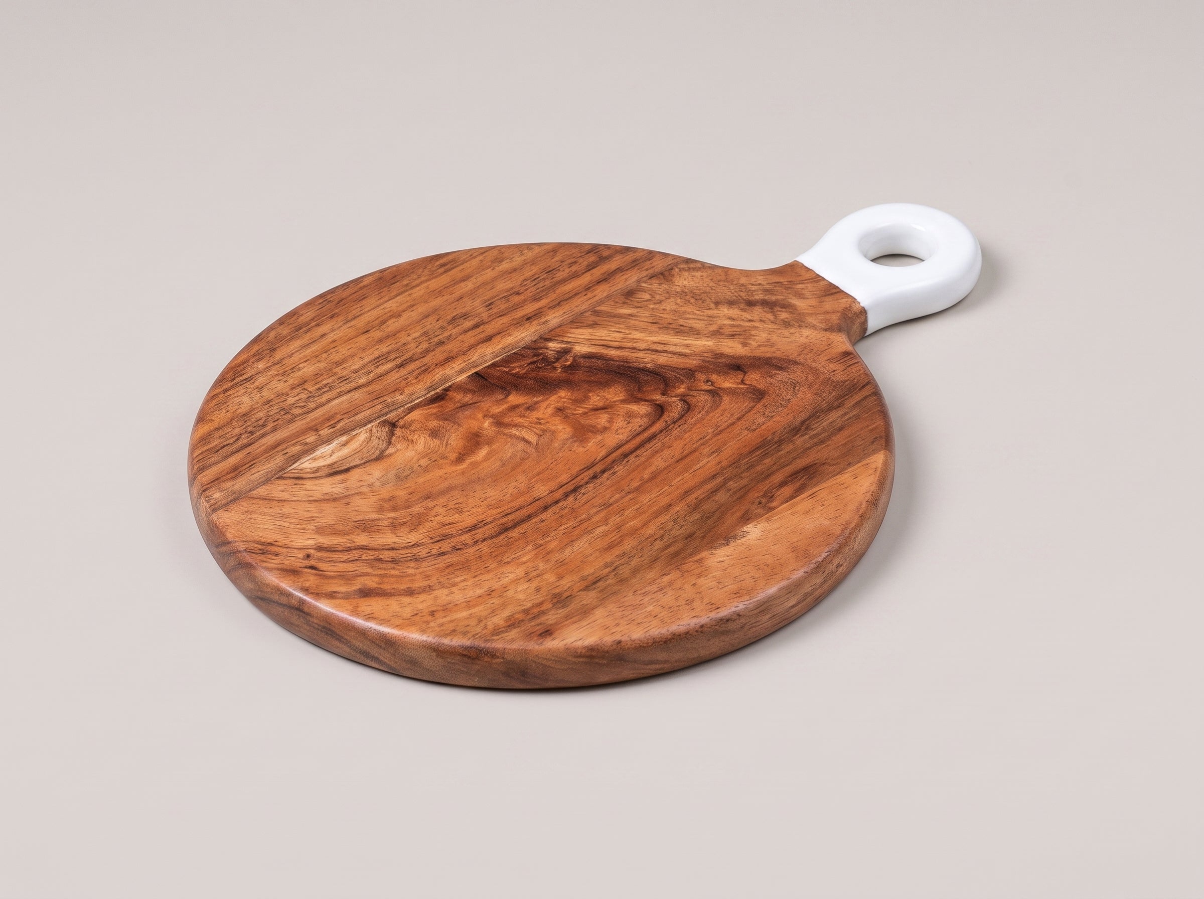 Round Small Board with White Enamel Handle