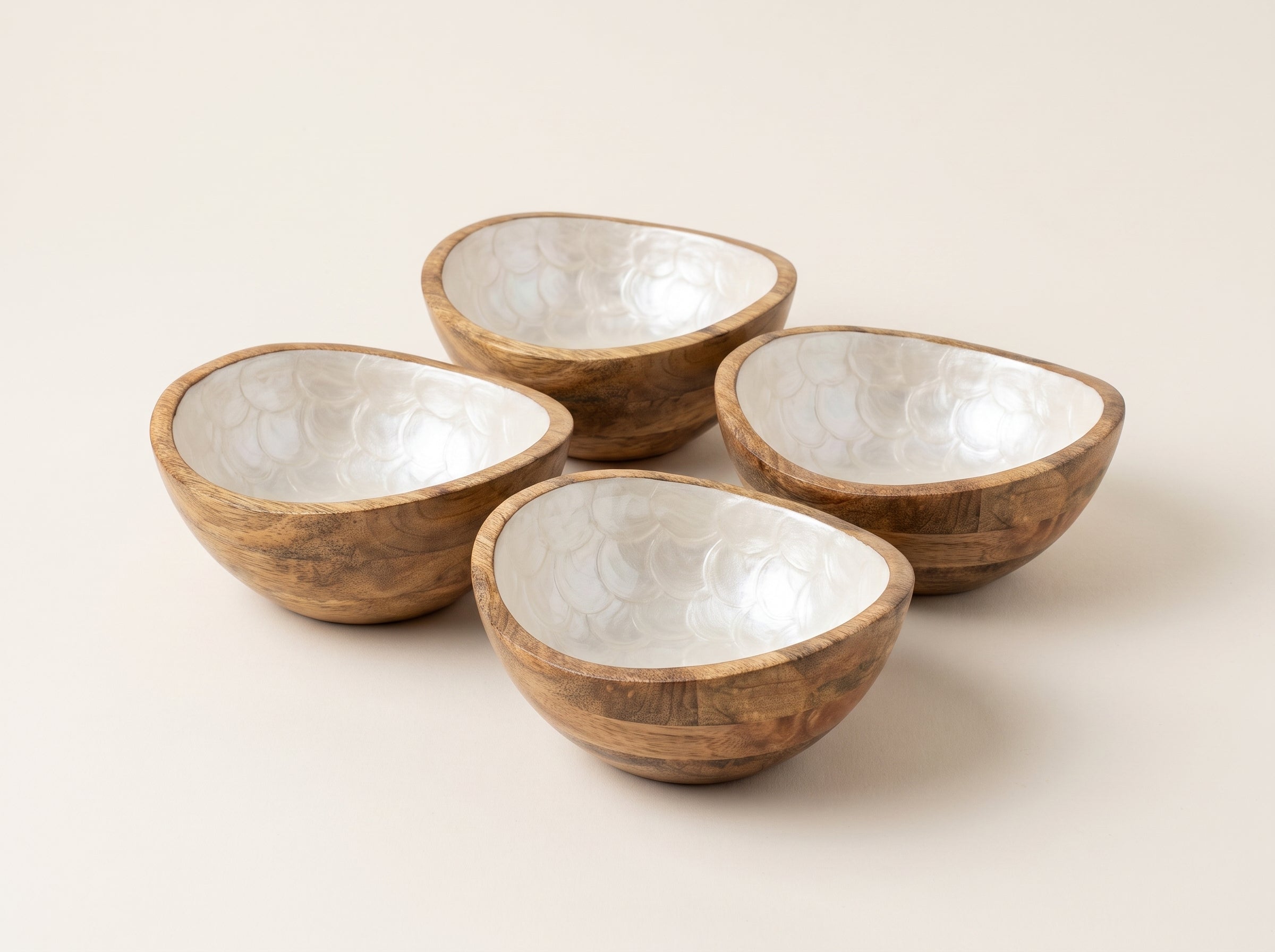 Small Bowl with Pearl Enamel, Set of 4